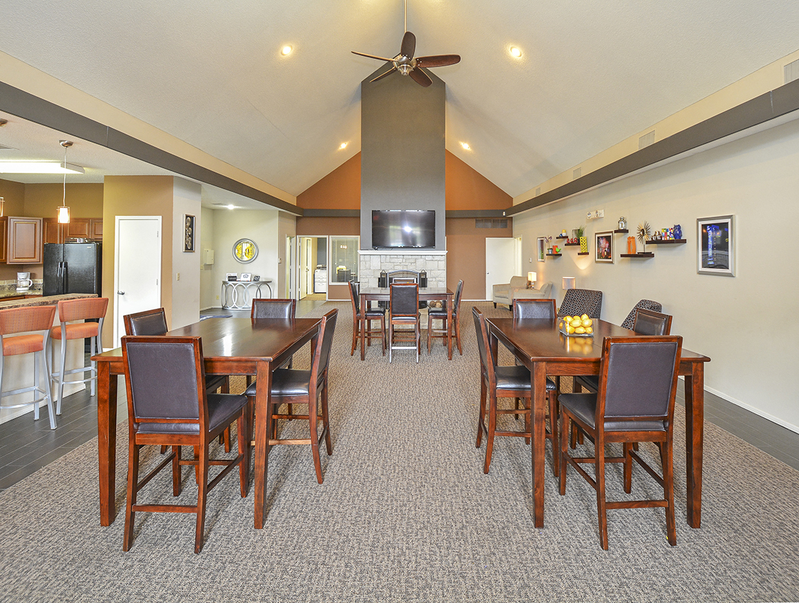 Clubhouse Dining Room and Fireplace with Vaulted Ceilings