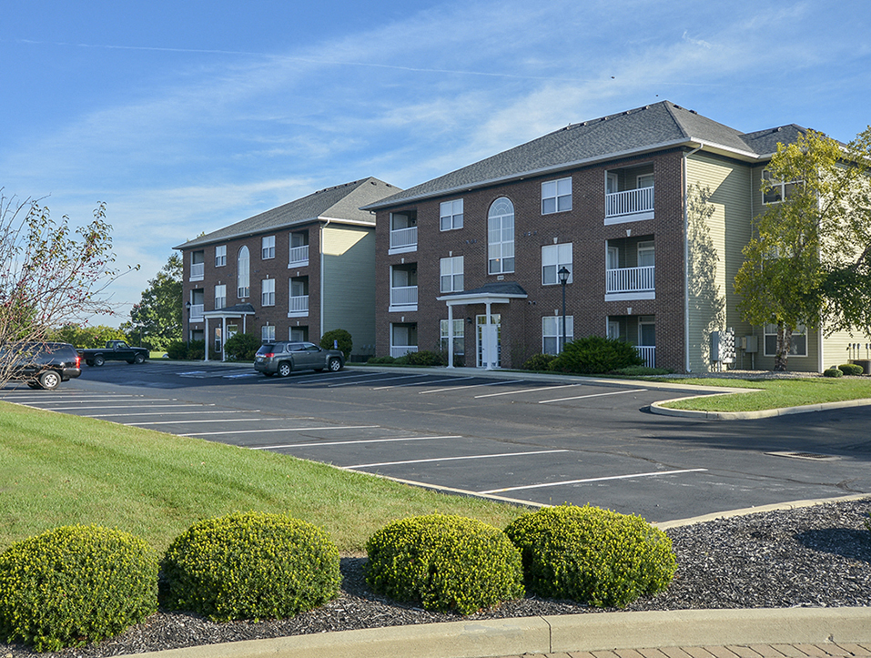 Manicured Landscaping in front of a Towne Park Apartment Building