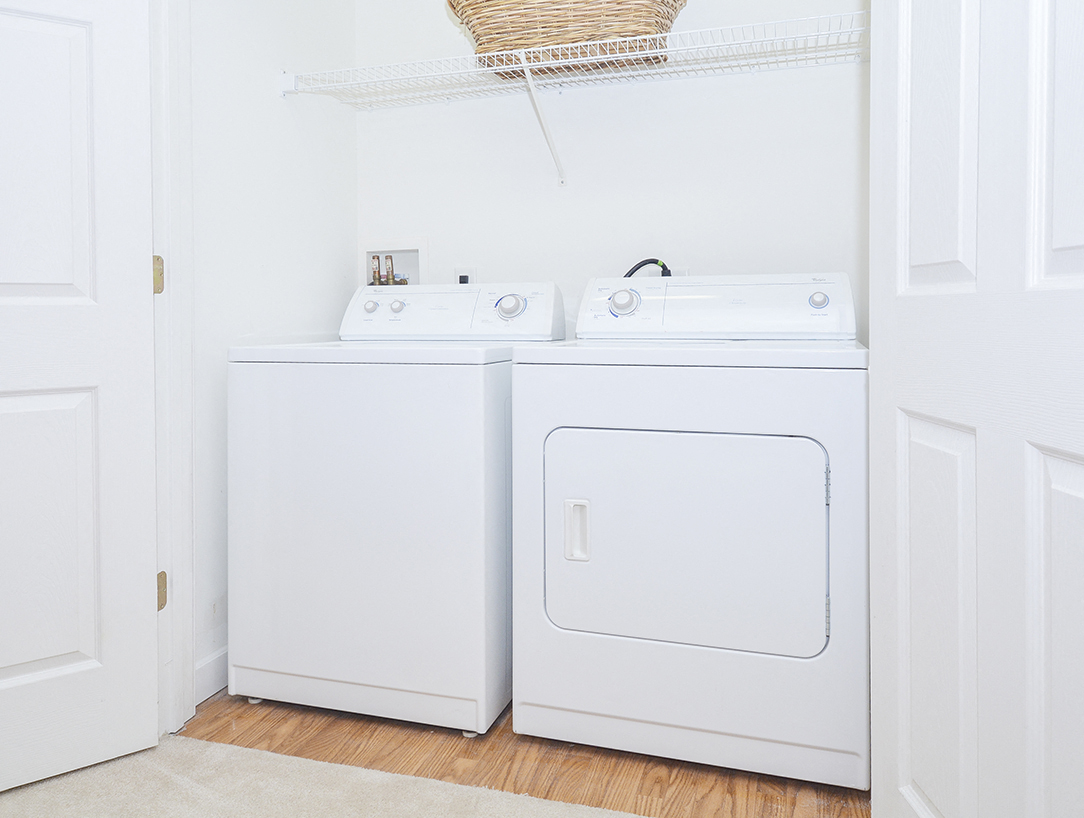 Closet with Washer and Dryer