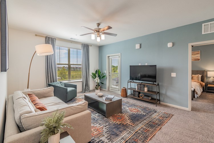 Thrive Luxury Apartments is a similar property to Marlowe Ridgeview located in Davenport