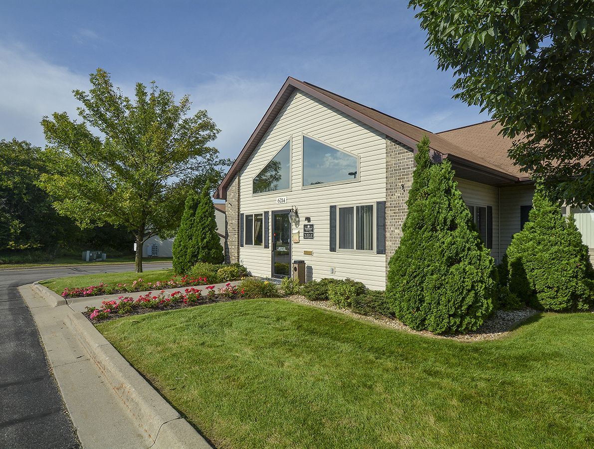 Well Maintained Grounds and Lush Landscaping