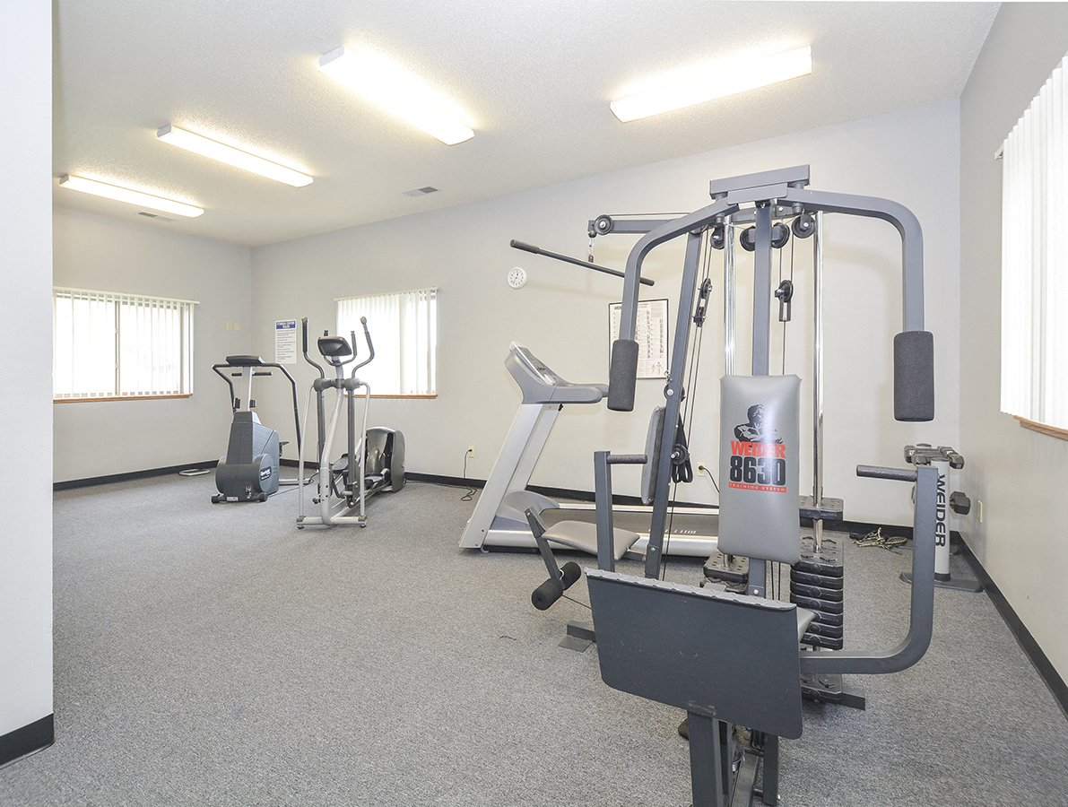 Cardio and Weight Equipment at the Fitness Center