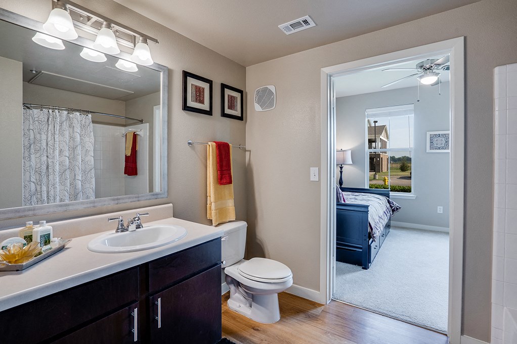 Attached Bathroom to the Bedroom