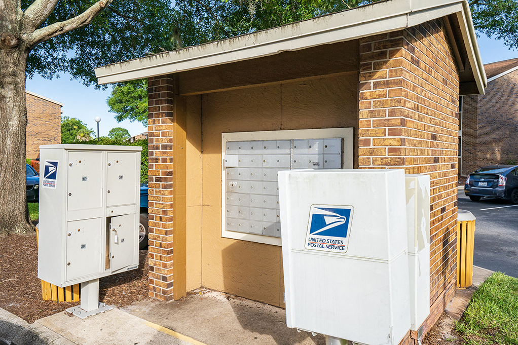 Outdoor Mail Center