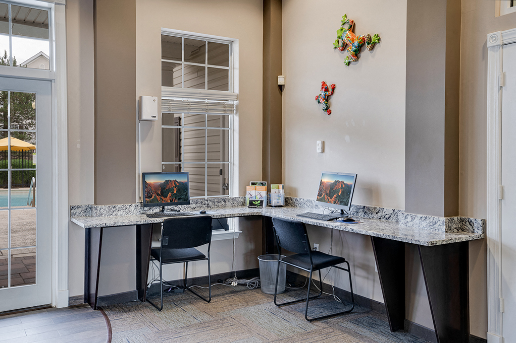 Clubhouse Internet Cafe