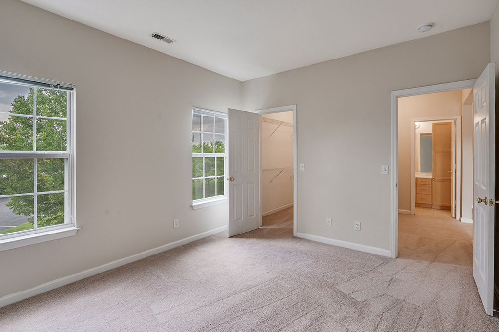 Bedroom with Large Walk In Closet
