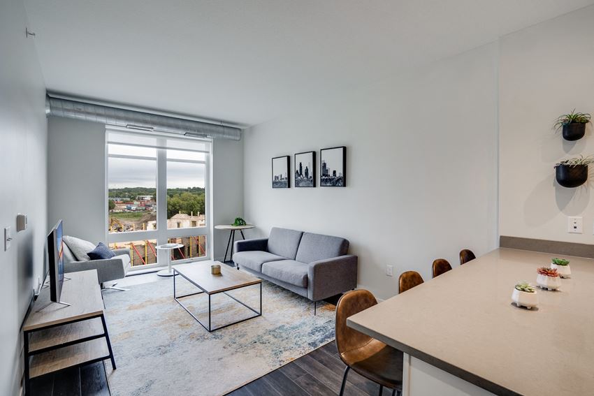 Breakfast Bar with Barstool Seating