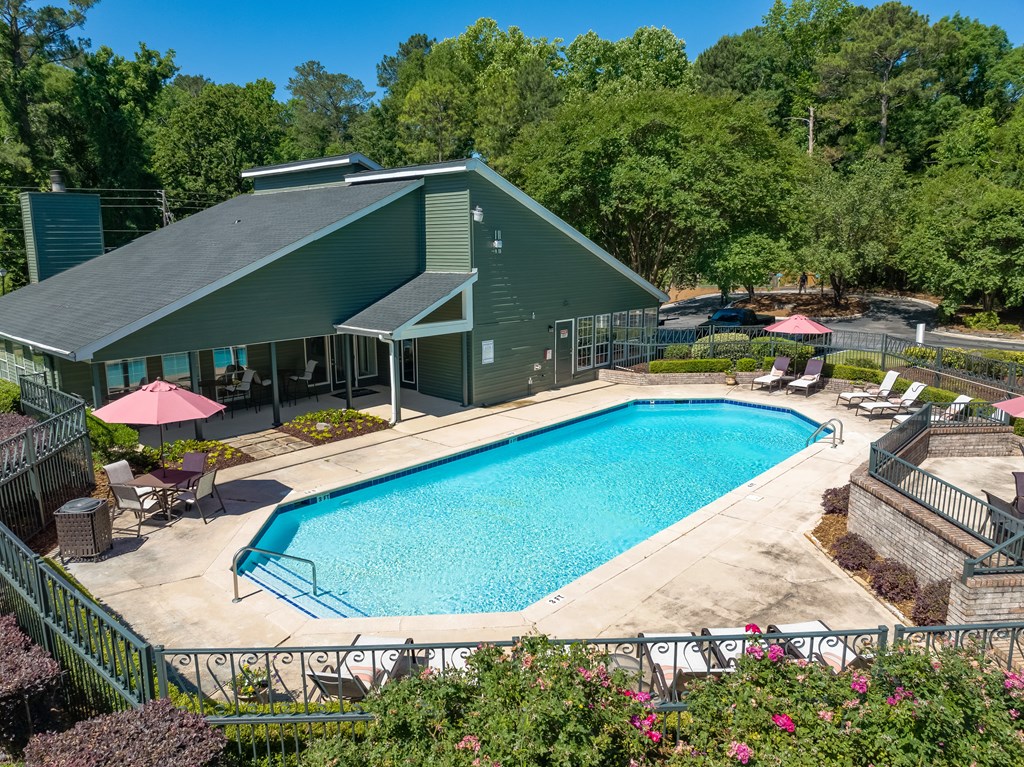 Idyllic Pool & Sundeck