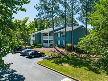 Lush Greenery Throughout The Community With Tall Trees - Photo Gallery 7