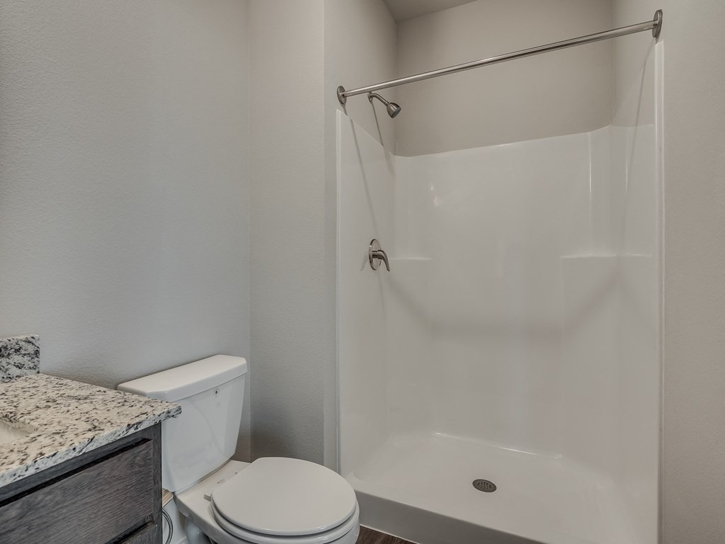 Bathroom with Modern Finishes