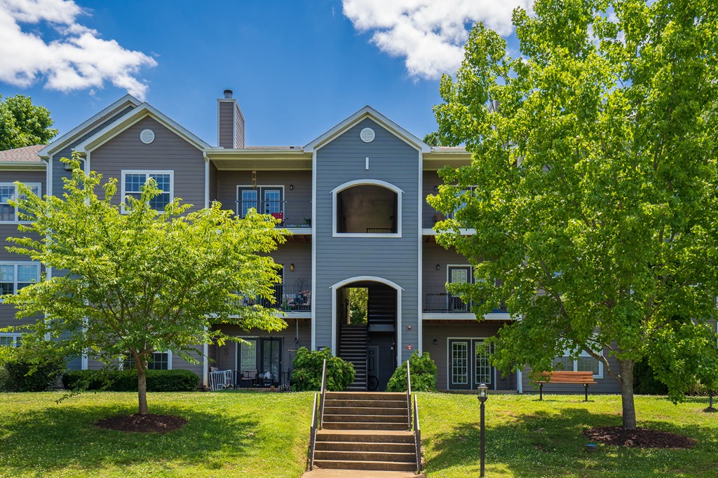 Exterior Of Lakes Of Columbia Apartment Homes
