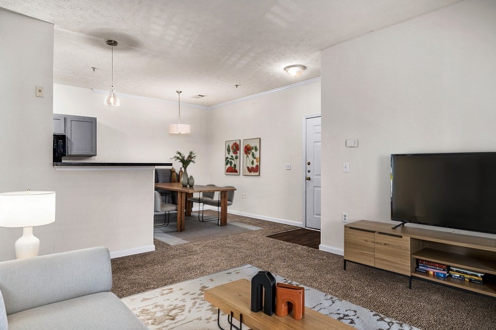Highland Lakes Apartment Homes