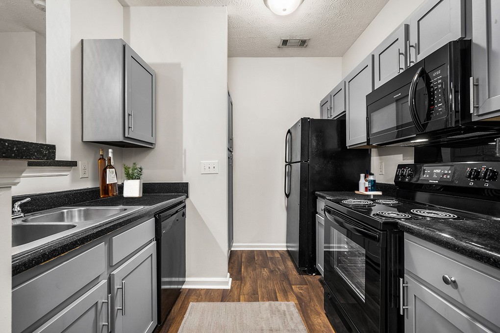 Highland Lakes Apartment Homes