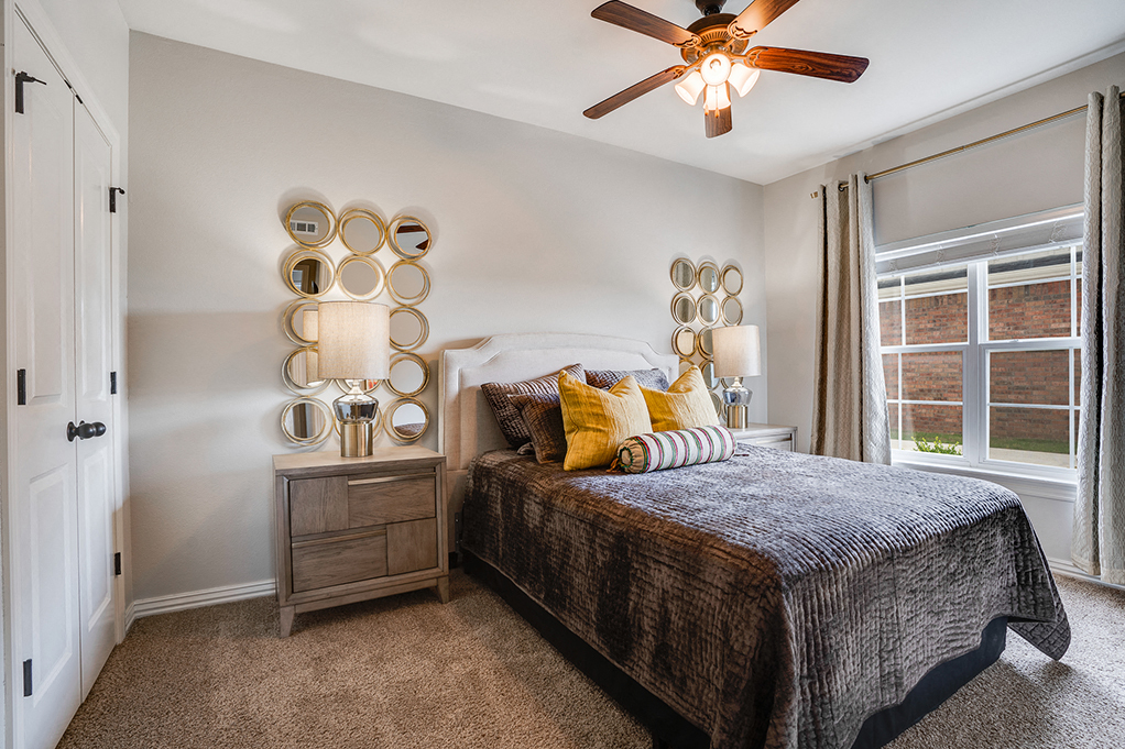 Bedroom with Double Windows and Closet