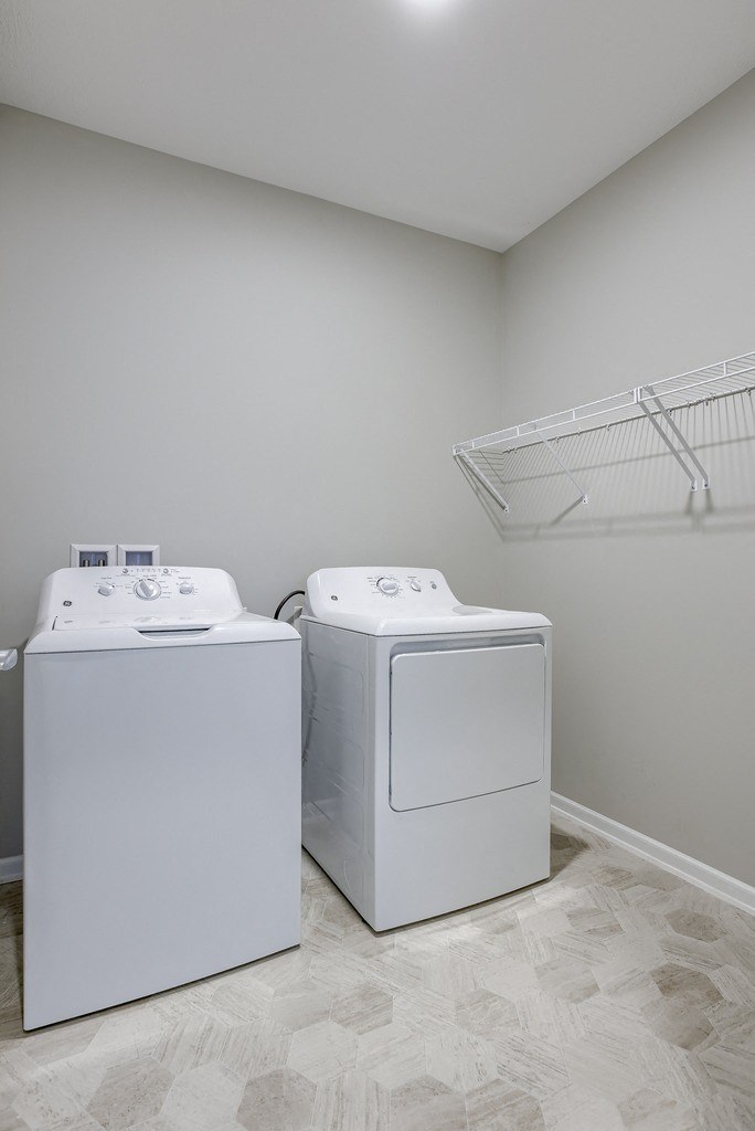 Full-Size Washer/Dryer