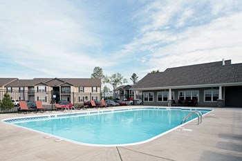 Outdoor Pool & Sundeck - Photo Gallery 14