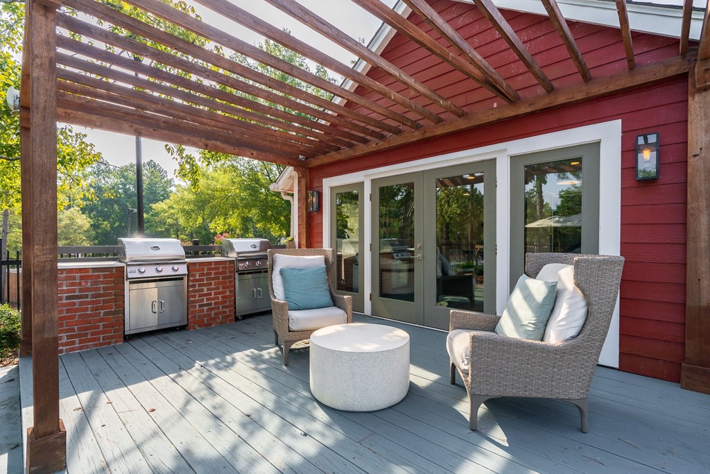 Outdoor Patio With Grills & Pergola