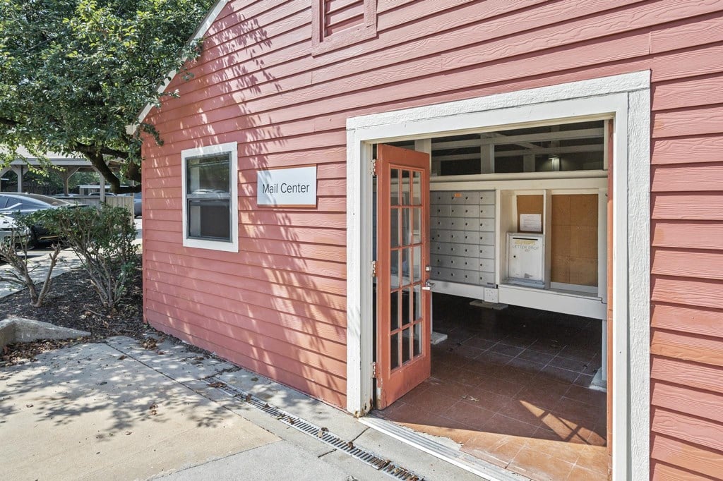 Mail Center