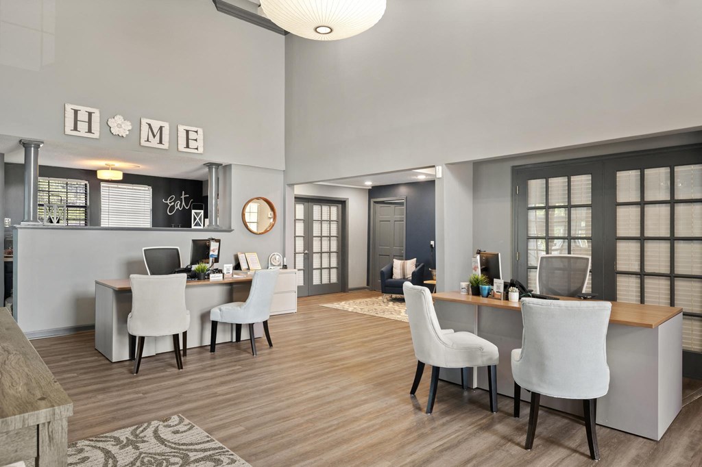 The Retreat Of Shawnee Clubhouse & Office