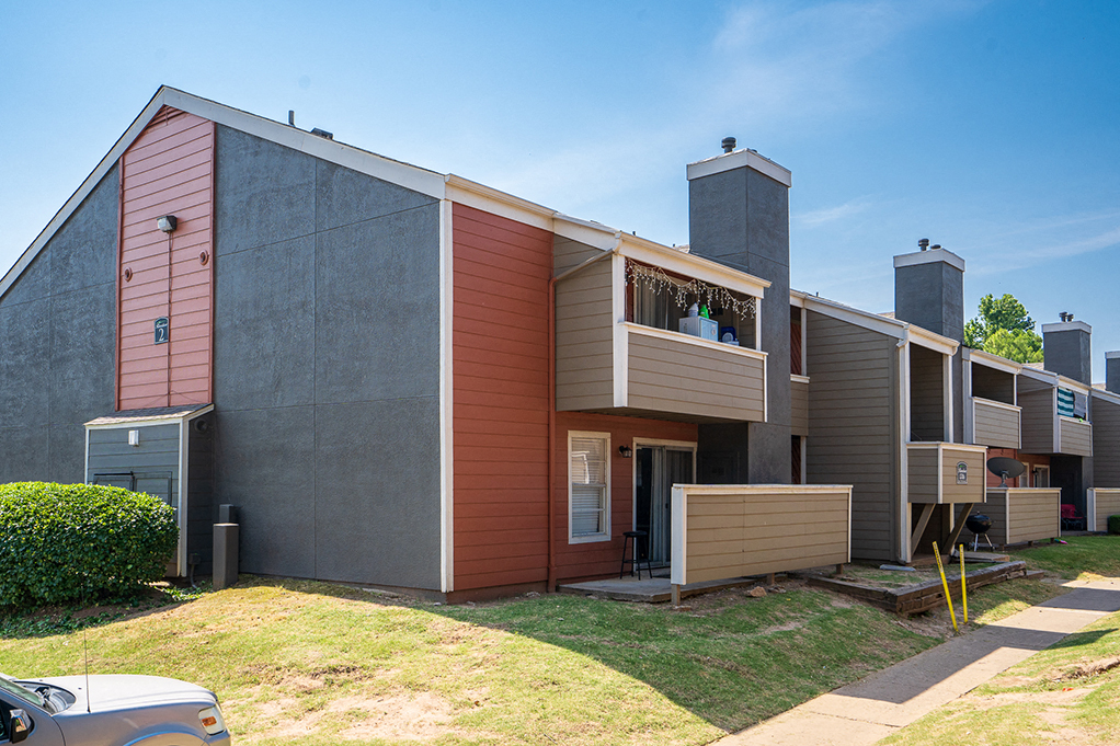 Privacy Walls For Walk Out Patios