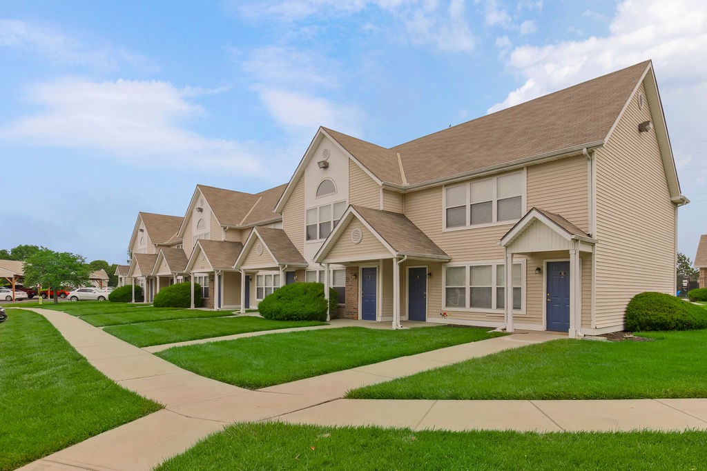 Exterior of Reserve at Moonlight