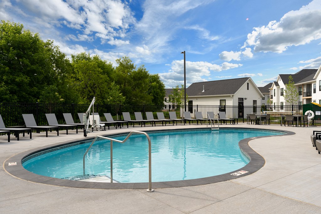 Outdoor Pool & Sundeck