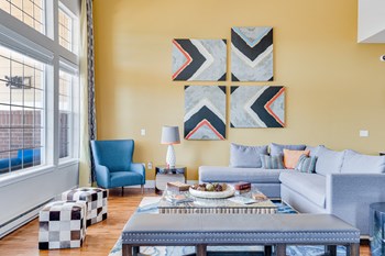 Clubhouse Lounge - Photo Gallery 5