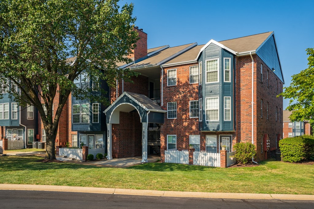 Exterior Of Willowbend Apartment Homes
