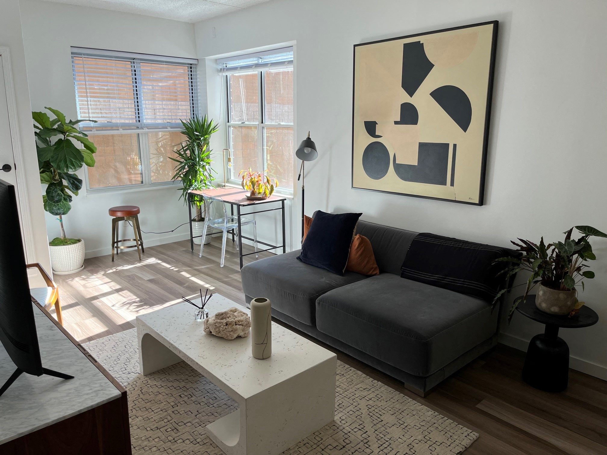 Crittenden Court Apartments, 955 W Saint Clair Ave, Cleveland, OH