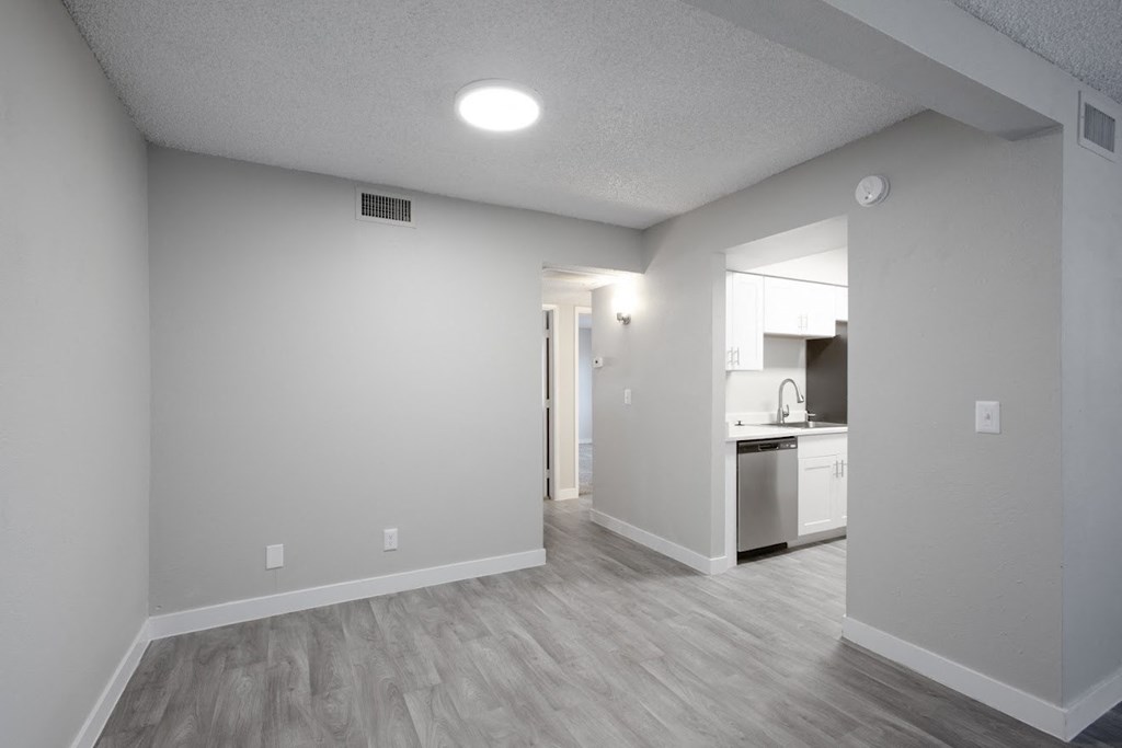 Dining Room at Ascent on Pantano, Tucson, AZ