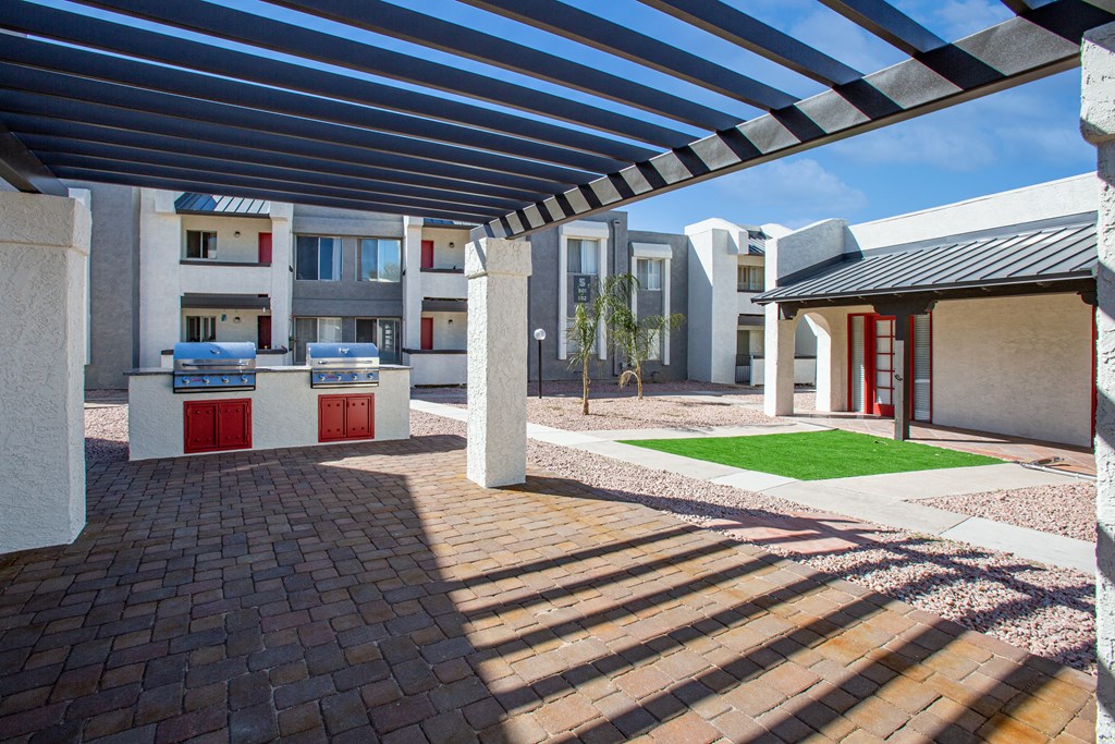Grill Stations at The Vintage Apartments, Arizona, 85710