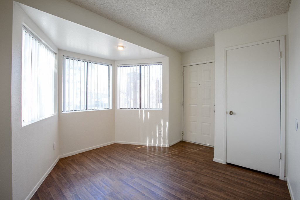 A room with a white door and windows.at Ascent on Spence, Arizona, 85281