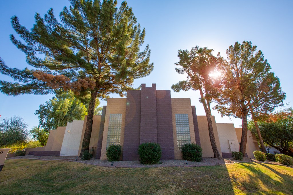Exterior View at Ascent on Spence, Tempe, AZ
