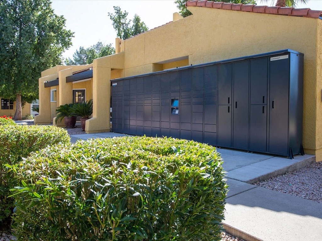 Package Lockers at Ascent on Peoria, Phoenix