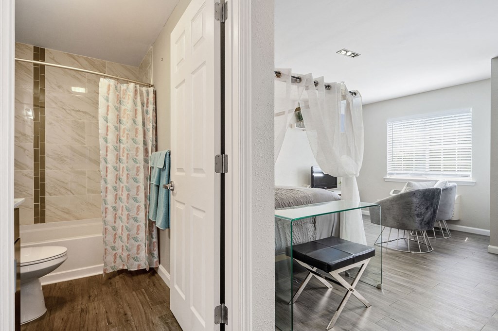 full size bathroom at Nextloft Apartments, Bluffton, 29910