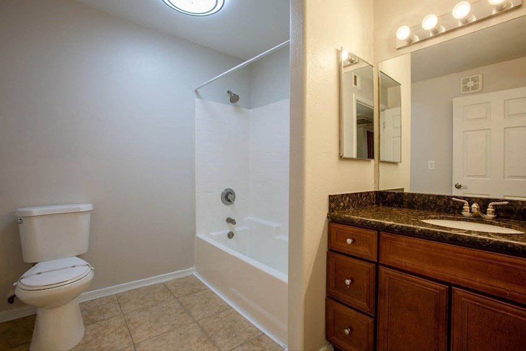 Classic Bathroom at 60 at Melrose, Phoenix