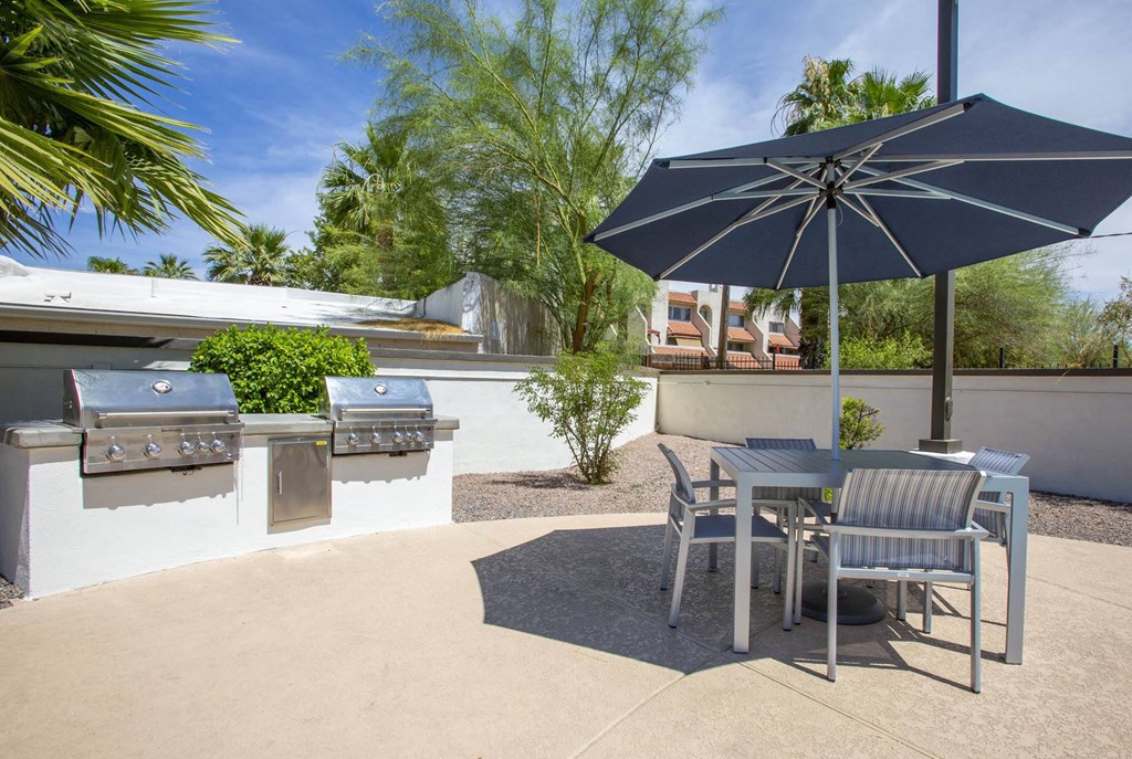 Reno BBQ at 60 at Melrose, Phoenix, AZ, 85013