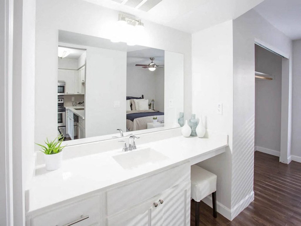 bathroom at Arcadia Gardens, Phoenix, AZ