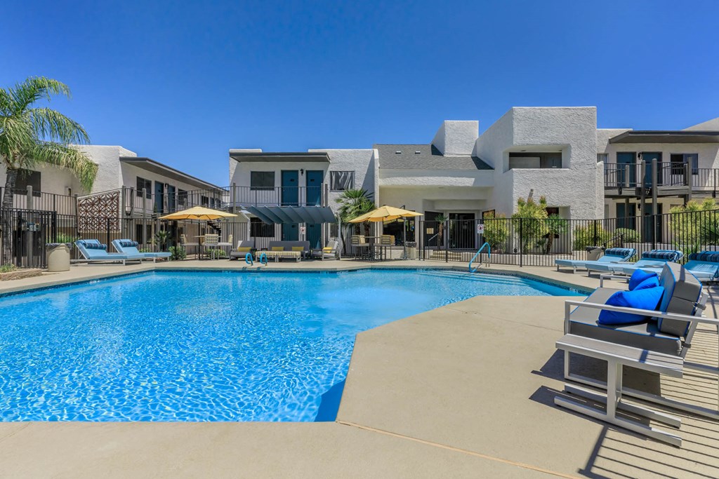 Ascent 1829 apartment community swimming pool in East Phoenix AZ