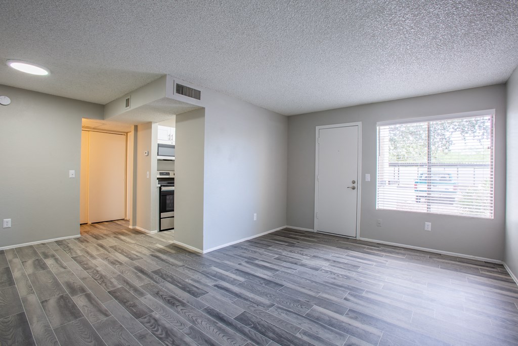 Unfurnished Living Room at The Vintage Apartments, Tucson, AZ, 85710