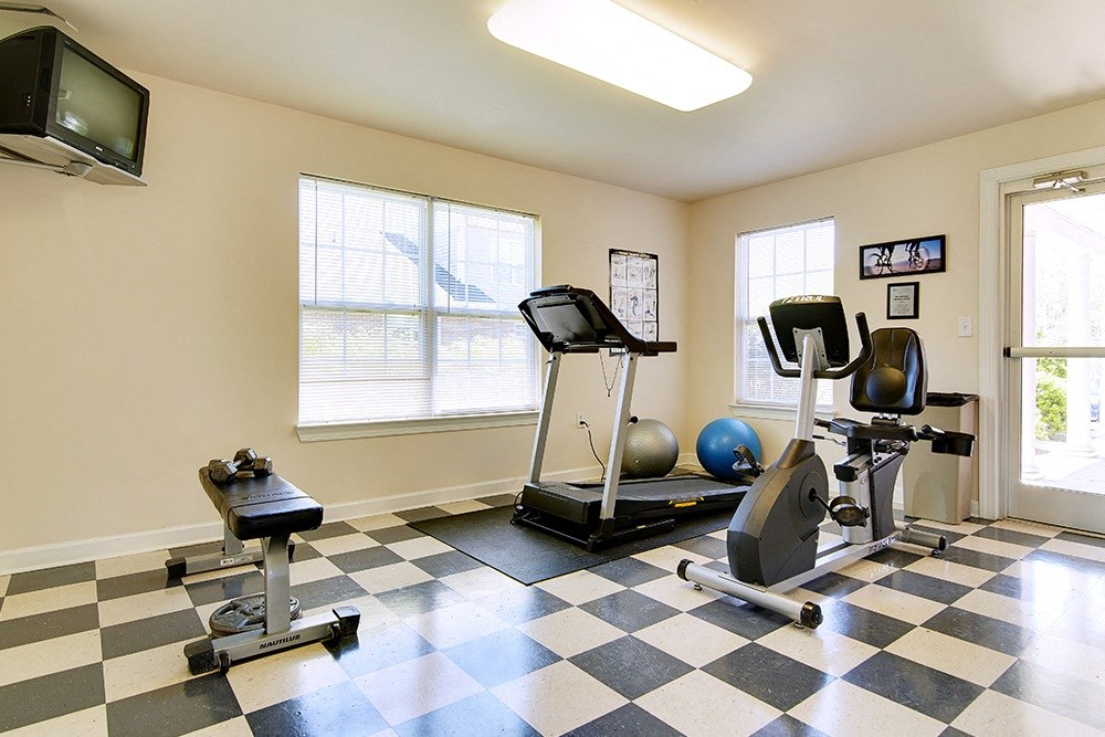 the preserve at ballantyne commons fitness room with exercise equipment