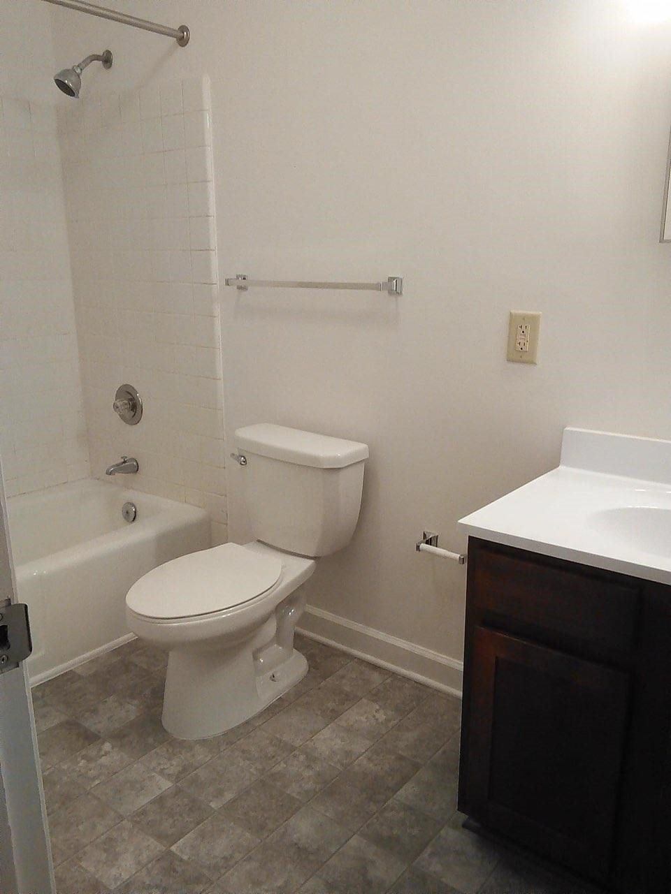 Marion Manor Bathroom