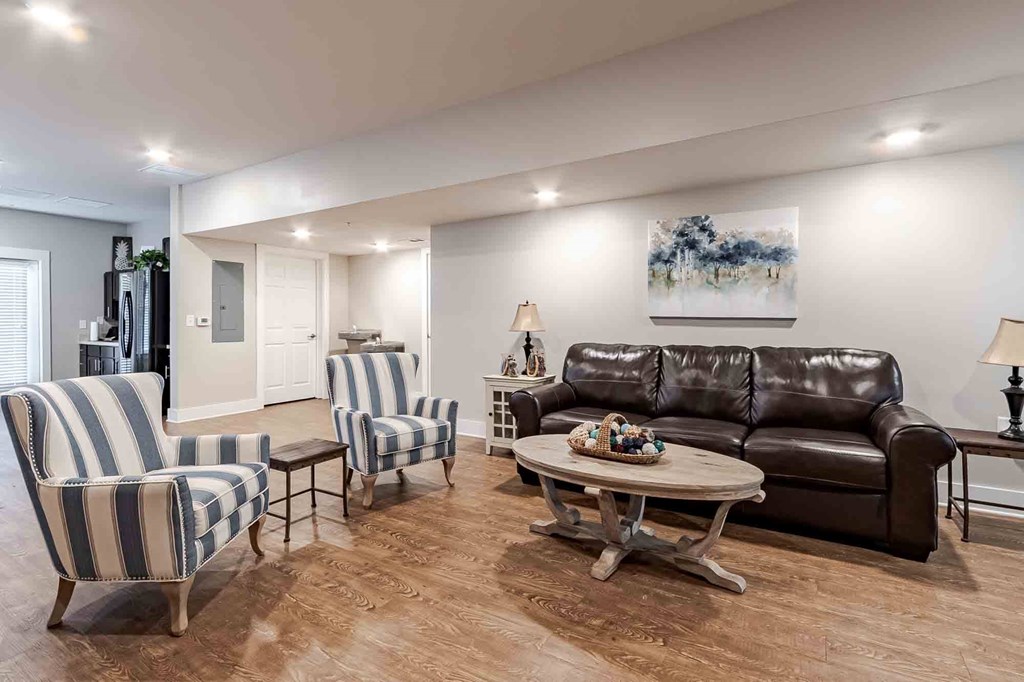 Warm And Inviting Living Room at Oakside Apartments, Johns Island, SC, South Carolina, 29455