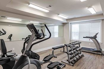 Fitness Center With Modern Equipment at Oakside Apartments, Johns Island