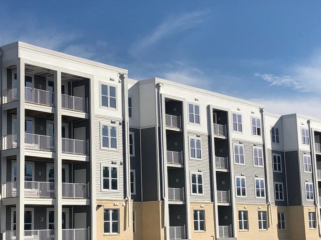 Exterior Building at Stone Springs Apartments, Sterling, VA, 20166