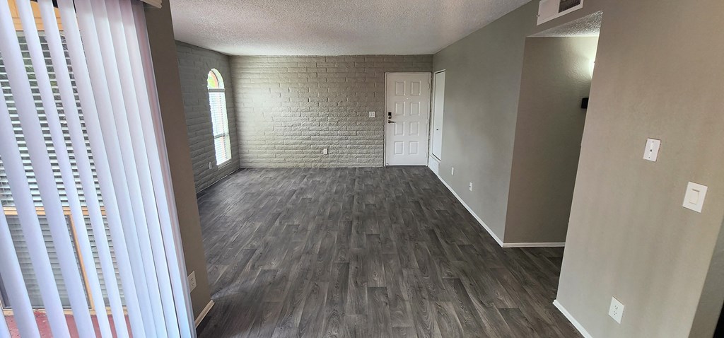 1x1 SW Full Upgrade Dining Room at Mission Palms Apartment Homes in Tucson AZ