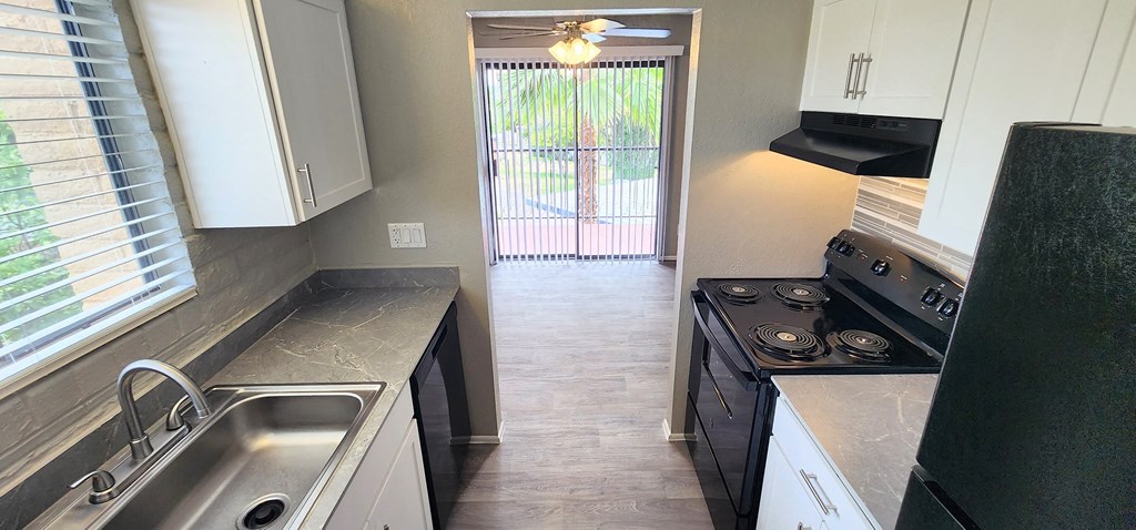1x1 SW Full Upgrade Kitchen at Mission Palms Apartment Homes in Tucson AZ