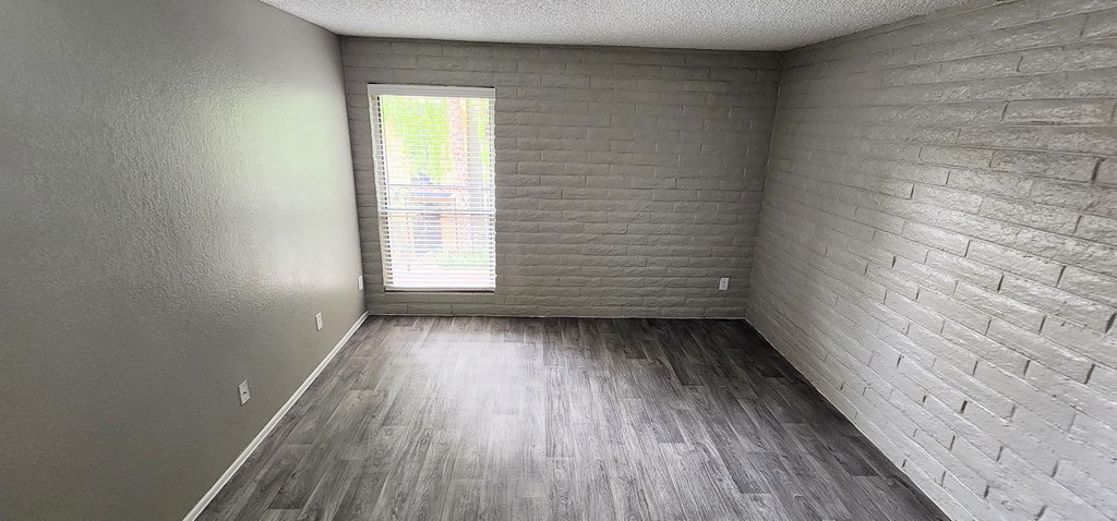 1x1 SW Full Upgrade Main Bedroom at Mission Palms Apartment Homes in Tucson AZ
