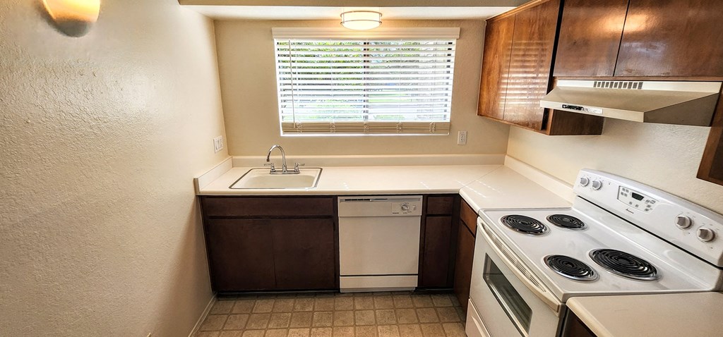 2x2 Downstairs Classic Kitchen at Mission Palms Apartment Homes in Tucson AZ