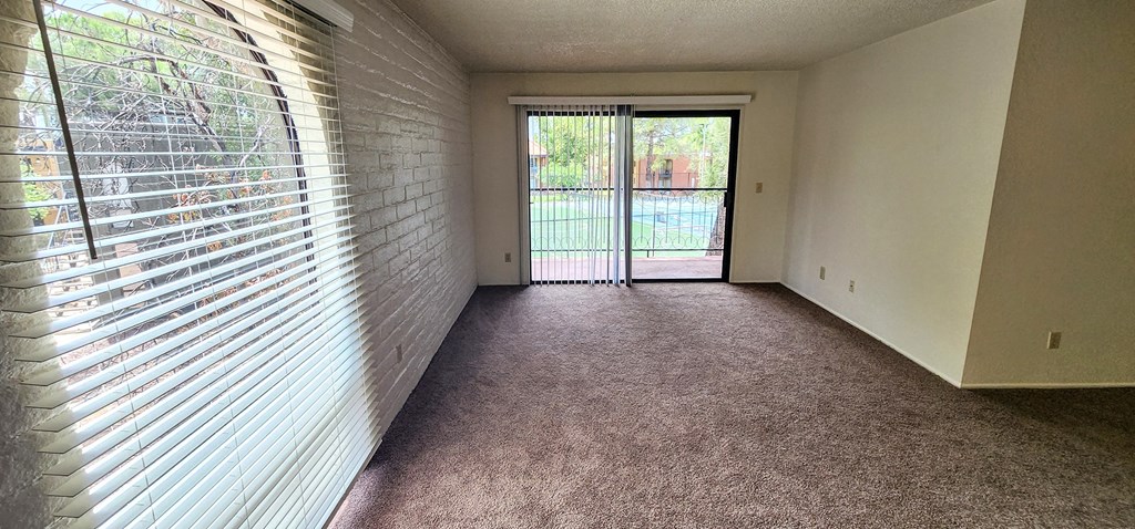 2x2 Upstairs Classic Dining Room at Mission Palms Apartment Homes in Tucson AZ